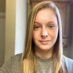 Meet your Posher, Dayna